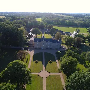 chateau-de-cadouzan.inbrittany.com/