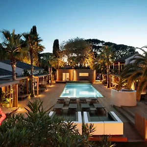 https://hotel-villa-cosy.fr-provencehotel.com